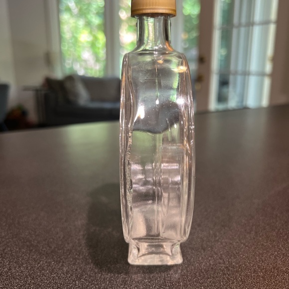 Maple Leaf Glass Bottle - Picture 2 of 2